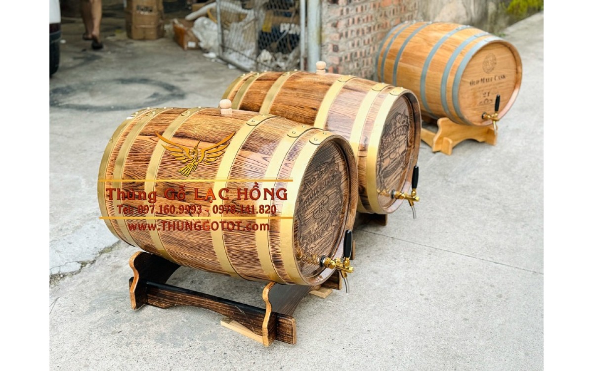 Những lưu &yacute; khi sử dụng th&ugrave;ng gỗ sồi đựng rượu