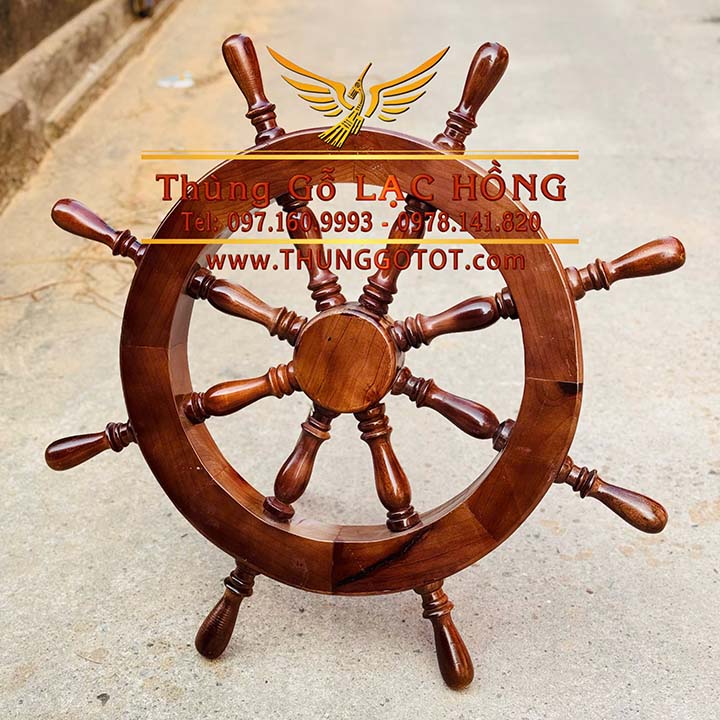 bánh lái tàu thủy trang trí