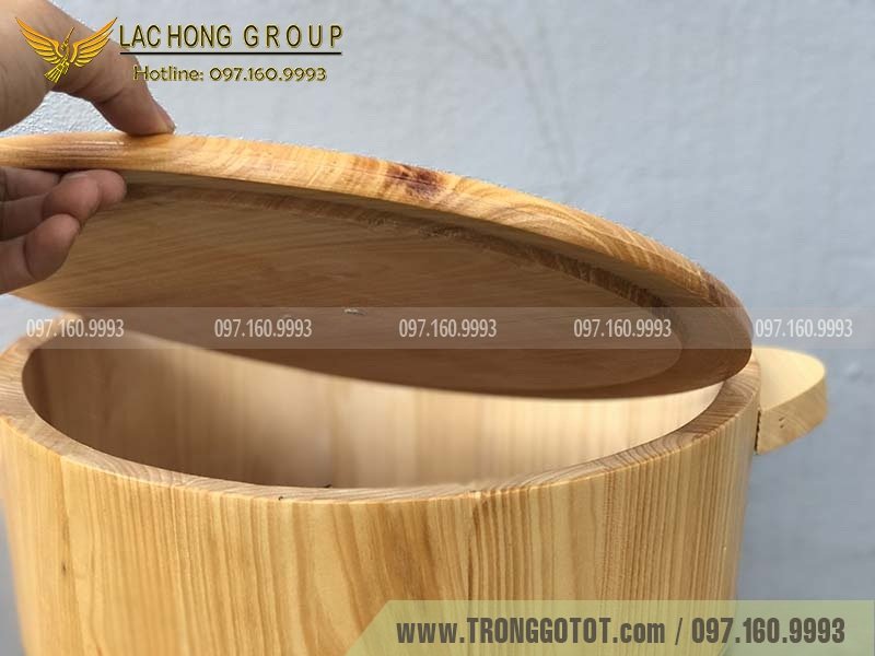 https://thunggotot.com/image/catalog/THUNG-GO-DUNG-GAO/THUNG-GAO-30KG/thung-go-dung-gao-phong-thuy.jpg