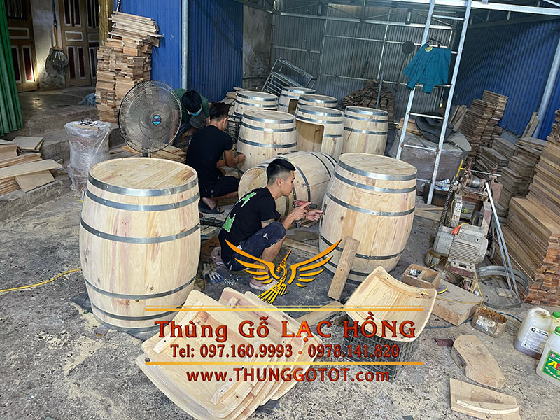 bom rượu vang l&agrave;m b&agrave;n